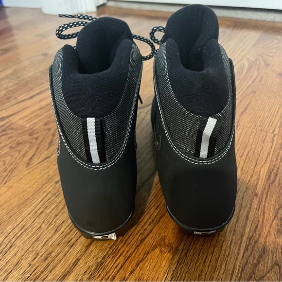 Rossignol X1 Cross Country Ski Boots NNN Nordic Touring Black EU 41 M 8.5 W 9.5 - Picture 6 of 13